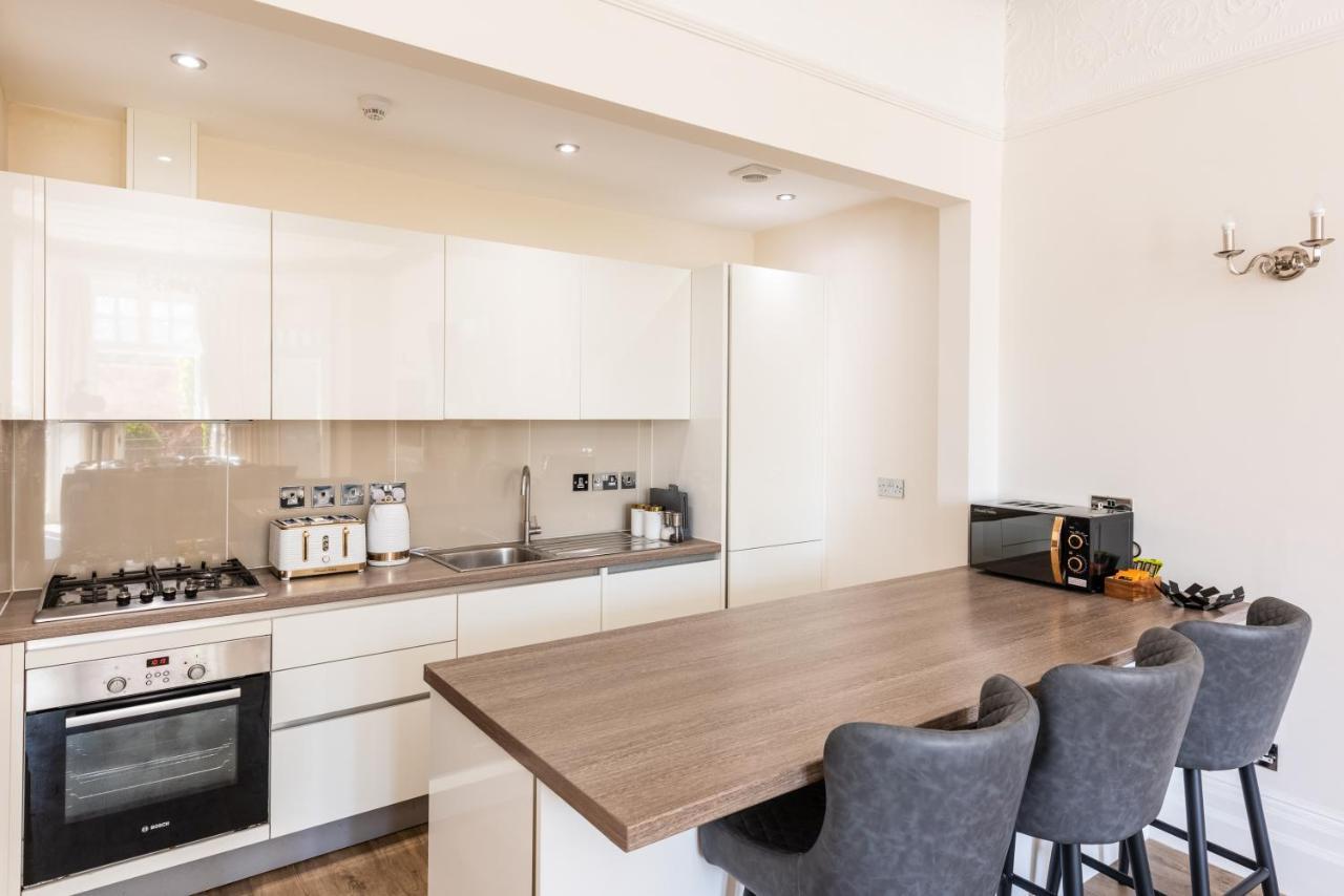 3 Bedroom Garden Apartment Opposite The Beach Brighton Eksteriør bilde