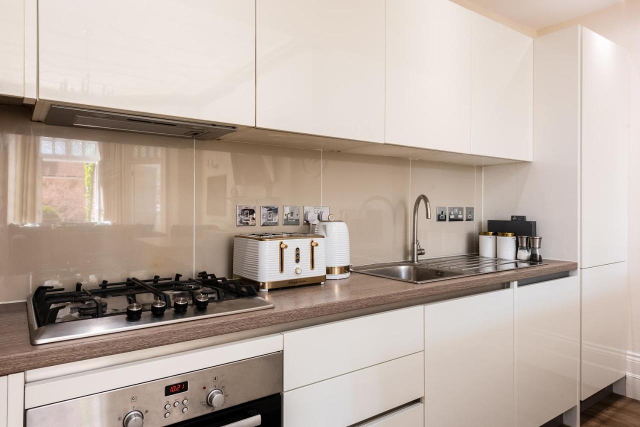 3 Bedroom Garden Apartment Opposite The Beach Brighton Eksteriør bilde